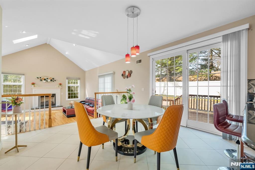 683 Victoria Avenue Paramus, NJ 07652 - Photo 14 of 48