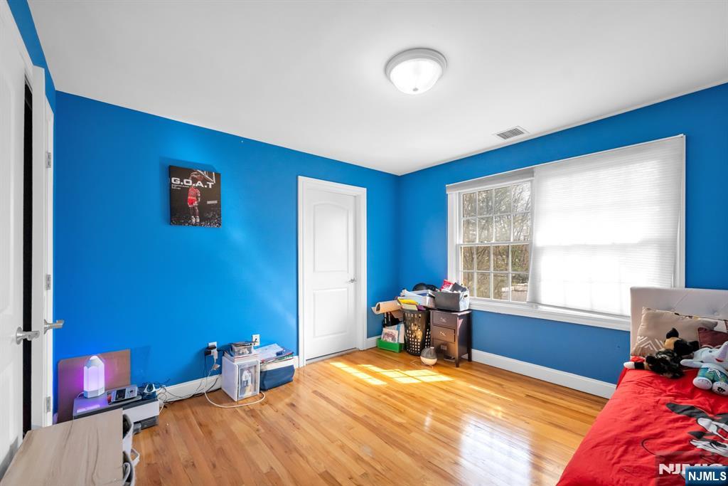 683 Victoria Avenue Paramus, NJ 07652 - Photo 31 of 48