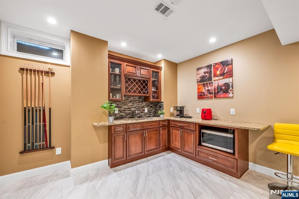 683 Victoria Avenue Paramus, NJ 07652 - Photo 36 of 48