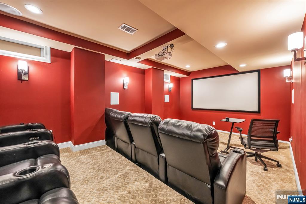 683 Victoria Avenue Paramus, NJ 07652 - Photo 38 of 48