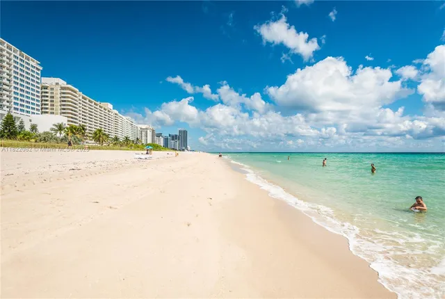 $6,000 | Millionaire's Row, Miami Beach, FL 33140