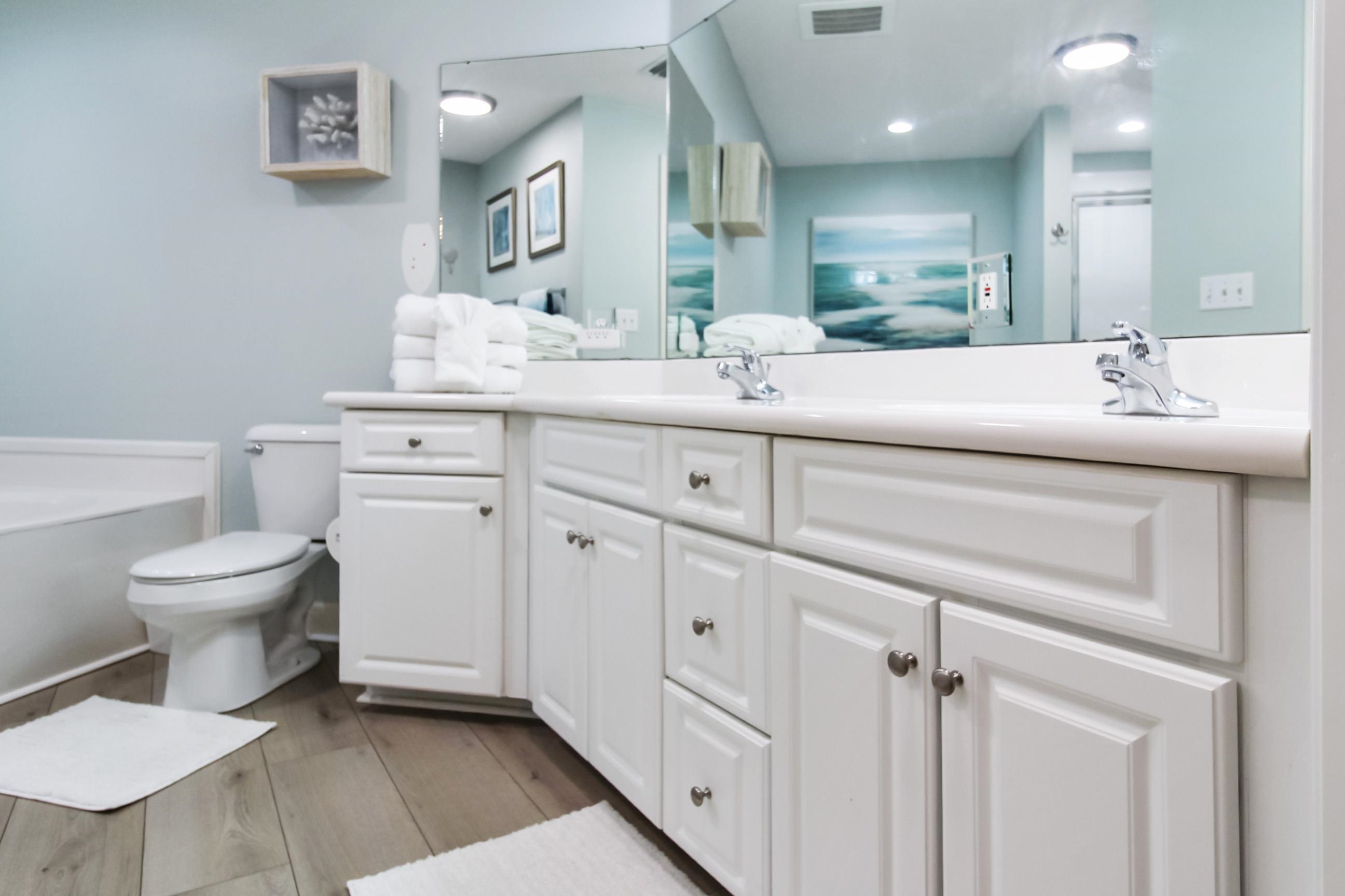 27580 Canal Road, Unit 1425 Orange Beach, AL 36561 - Photo 13 of 28 Bathroom