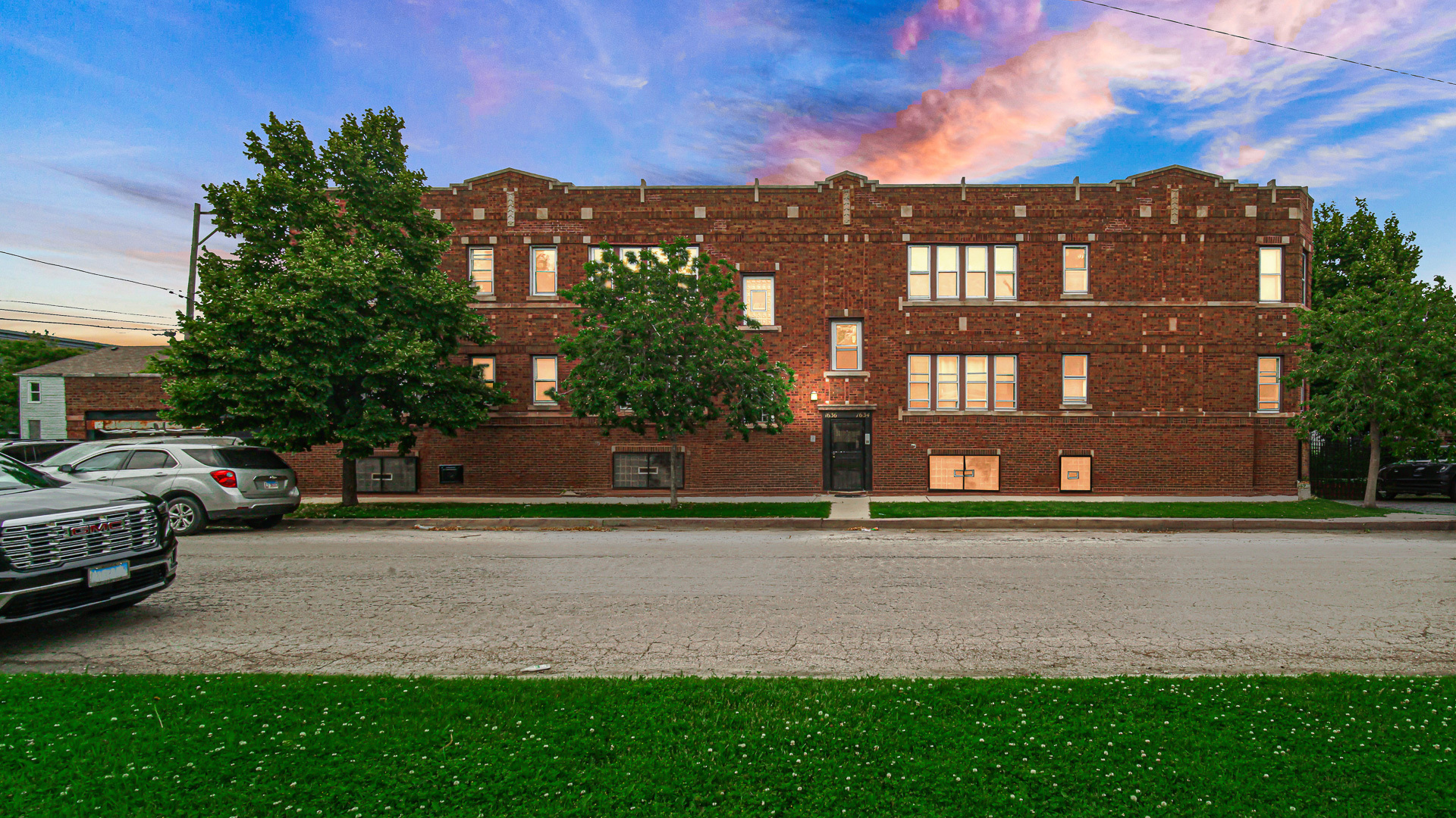 1634 West 68th Street Chicago, IL 60636 - Photo 1 of 34