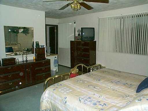 8112 E Nuttals Grove Road Plum, PA 15239 - Photo 4 of 8 Gallery Image 4