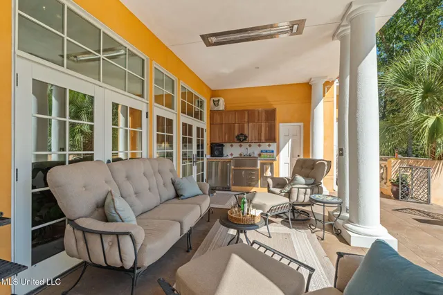 $3,500,000 | 16 Chandeleur Point, Hattiesburg, MS 39402