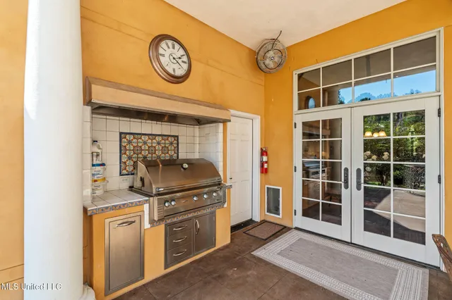 $3,500,000 | 16 Chandeleur Point, Hattiesburg, MS 39402