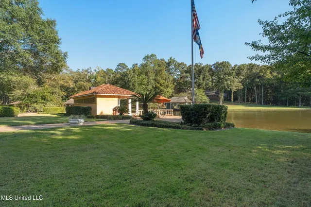 $3,500,000 | 16 Chandeleur Point, Hattiesburg, MS 39402