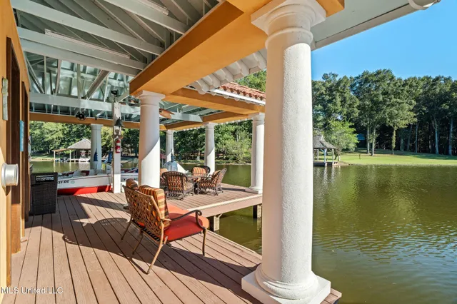 $3,500,000 | 16 Chandeleur Point, Hattiesburg, MS 39402
