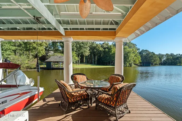 $3,500,000 | 16 Chandeleur Point, Hattiesburg, MS 39402