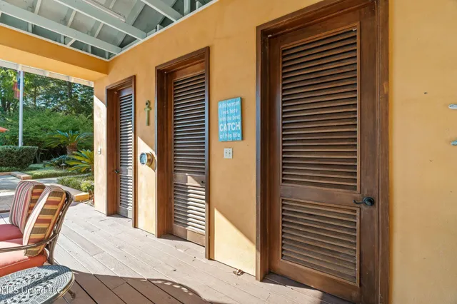 $3,500,000 | 16 Chandeleur Point, Hattiesburg, MS 39402