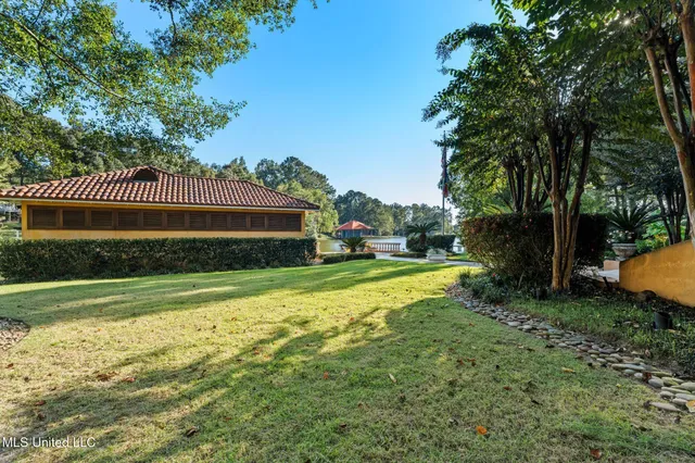 $3,500,000 | 16 Chandeleur Point, Hattiesburg, MS 39402