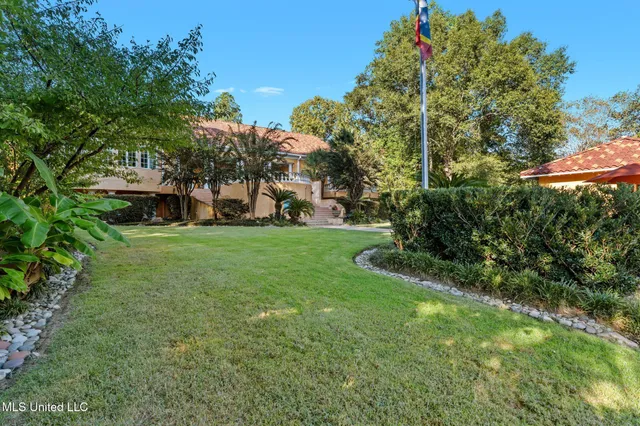 $3,500,000 | 16 Chandeleur Point, Hattiesburg, MS 39402