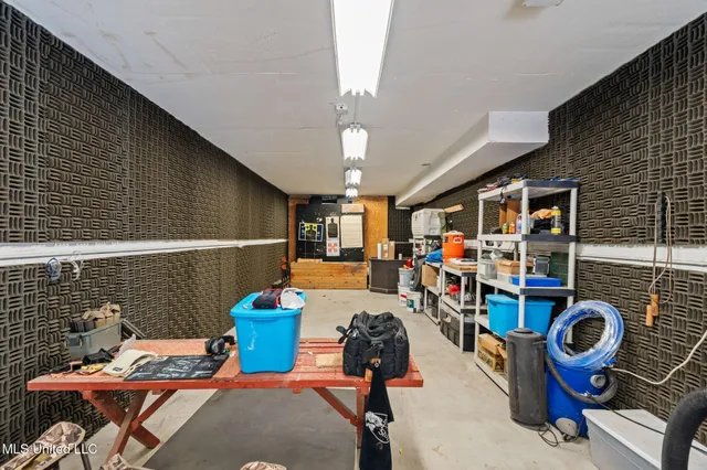 $3,500,000 | 16 Chandeleur Point, Hattiesburg, MS 39402