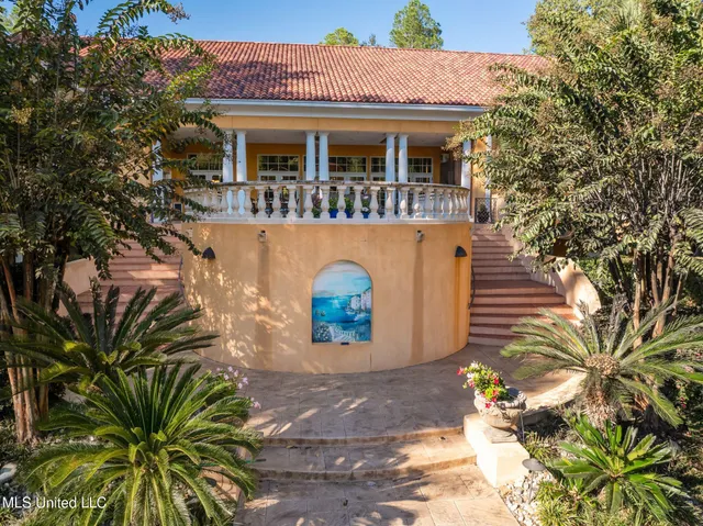 $3,500,000 | 16 Chandeleur Point, Hattiesburg, MS 39402