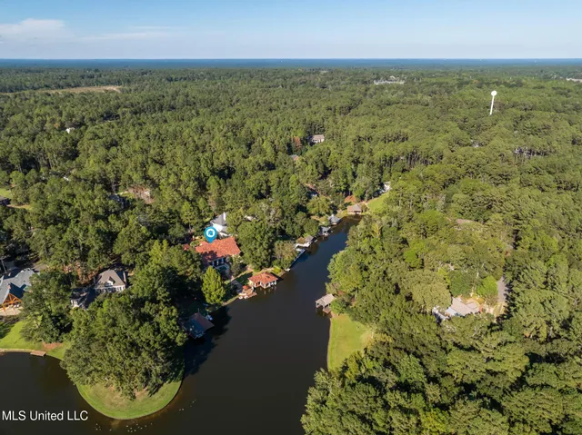 $3,500,000 | 16 Chandeleur Point, Hattiesburg, MS 39402