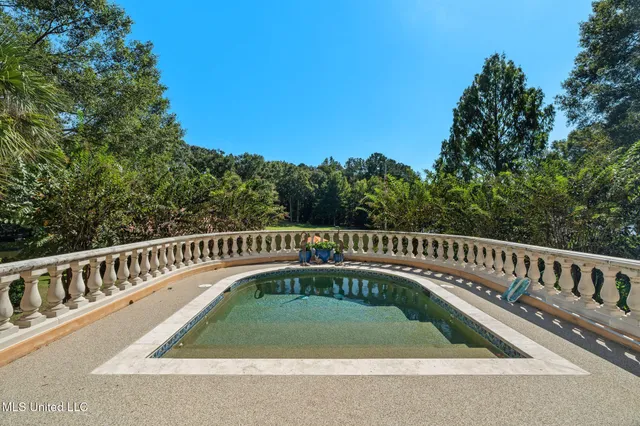 $3,500,000 | 16 Chandeleur Point, Hattiesburg, MS 39402