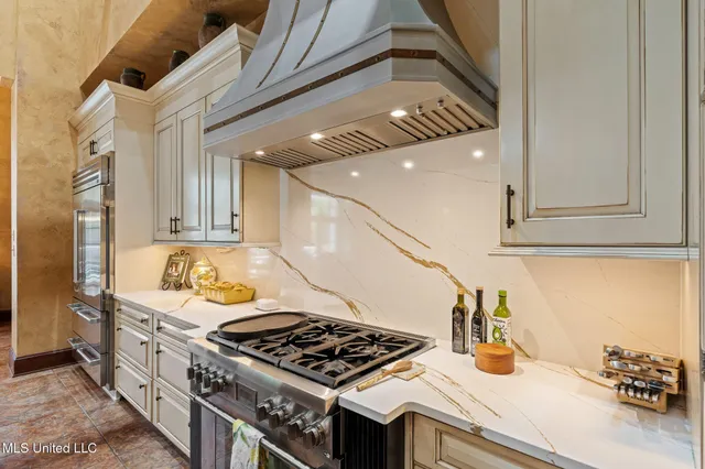 $3,500,000 | 16 Chandeleur Point, Hattiesburg, MS 39402