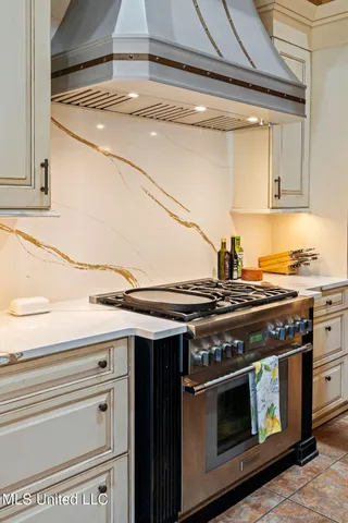 $3,500,000 | 16 Chandeleur Point, Hattiesburg, MS 39402