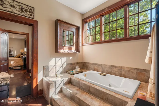 $3,500,000 | 16 Chandeleur Point, Hattiesburg, MS 39402