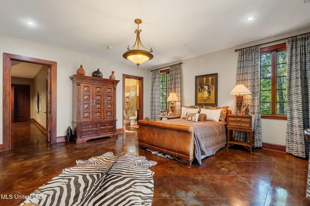 $3,500,000 | 16 Chandeleur Point, Hattiesburg, MS 39402