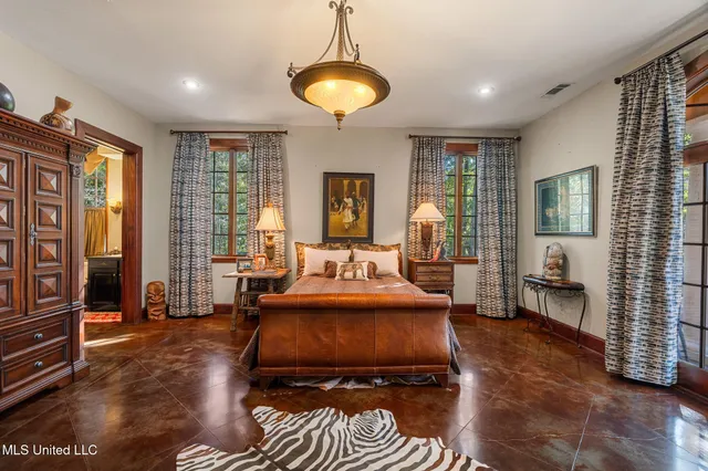 $3,500,000 | 16 Chandeleur Point, Hattiesburg, MS 39402