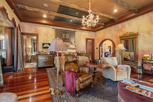 $3,500,000 | 16 Chandeleur Point, Hattiesburg, MS 39402