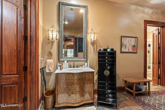 $3,500,000 | 16 Chandeleur Point, Hattiesburg, MS 39402