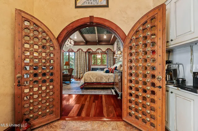 $3,500,000 | 16 Chandeleur Point, Hattiesburg, MS 39402