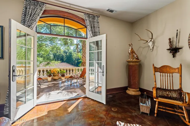 $3,500,000 | 16 Chandeleur Point, Hattiesburg, MS 39402