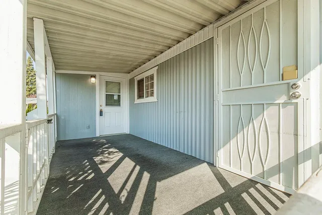 a view of an entryway