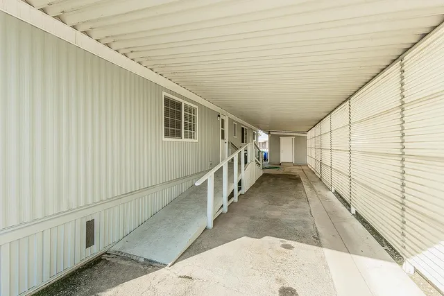 a view of front deck