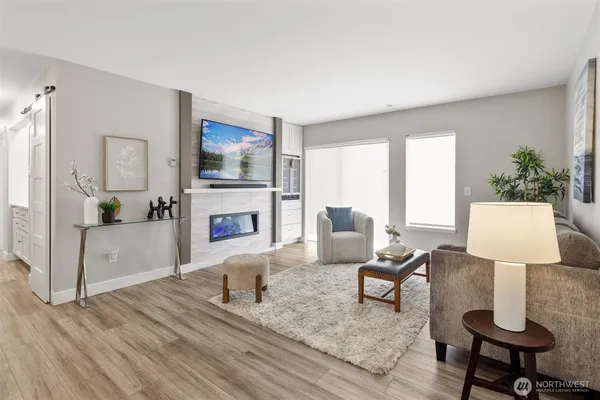 $450,000 | 12303 Harbour Pointe Boulevard, Unit T104, Mukilteo, WA 98275