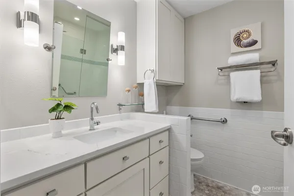 $450,000 | 12303 Harbour Pointe Boulevard, Unit T104, Mukilteo, WA 98275