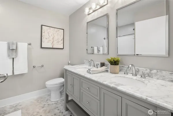 $450,000 | 12303 Harbour Pointe Boulevard, Unit T104, Mukilteo, WA 98275