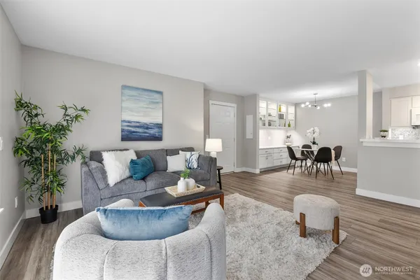 $450,000 | 12303 Harbour Pointe Boulevard, Unit T104, Mukilteo, WA 98275