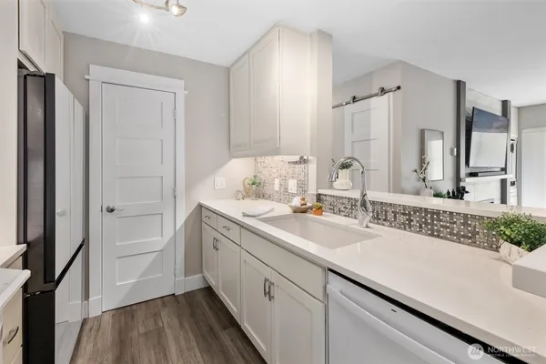 $450,000 | 12303 Harbour Pointe Boulevard, Unit T104, Mukilteo, WA 98275