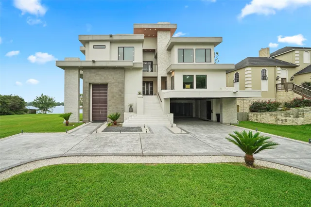 $1,499,000 | 18658 Martinique Drive, Houston, TX 77058