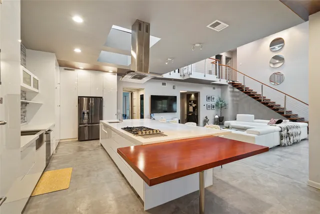 $1,499,000 | 18658 Martinique Drive, Houston, TX 77058