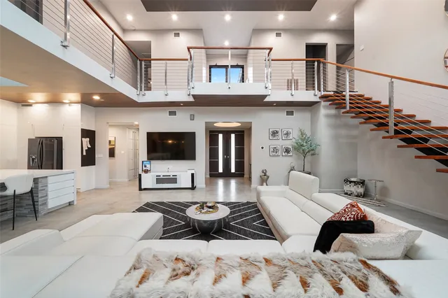 $1,499,000 | 18658 Martinique Drive, Houston, TX 77058