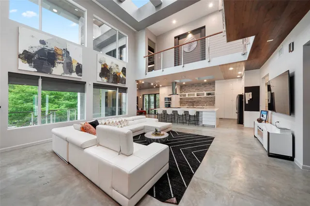 $1,499,000 | 18658 Martinique Drive, Houston, TX 77058