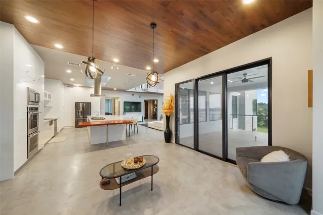 $1,499,000 | 18658 Martinique Drive, Houston, TX 77058