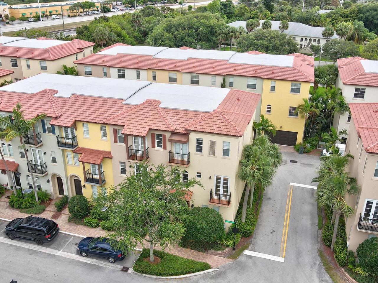 41 Via Floresta Drive Boca Raton, FL 33487 - Photo 1 of 12 Exterior