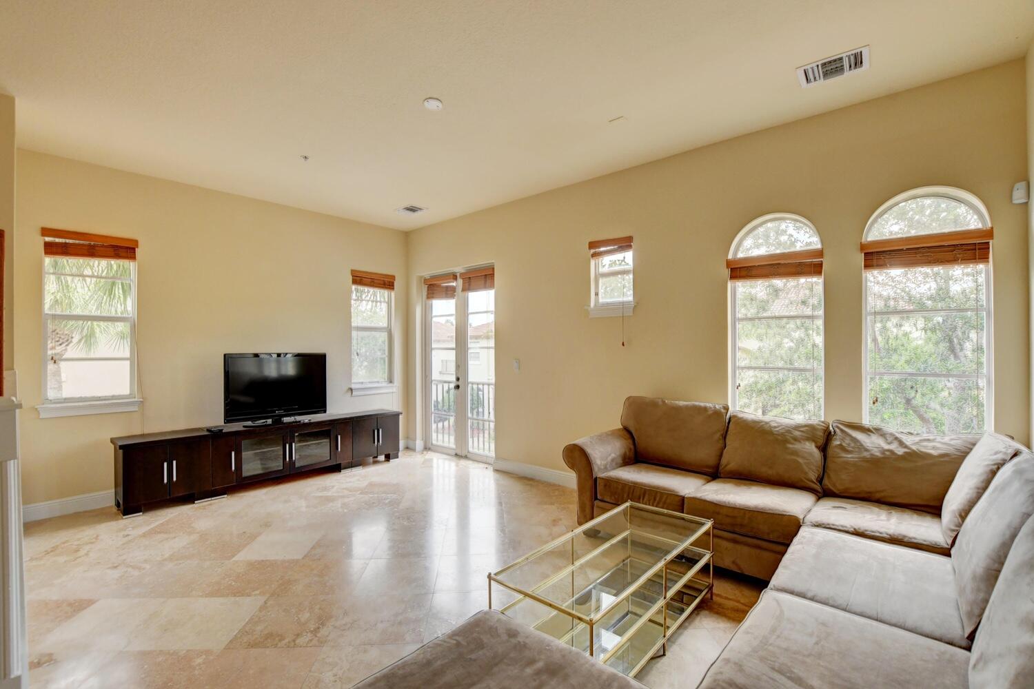 41 Via Floresta Drive Boca Raton, FL 33487 - Photo 8 of 12 IMG_6130