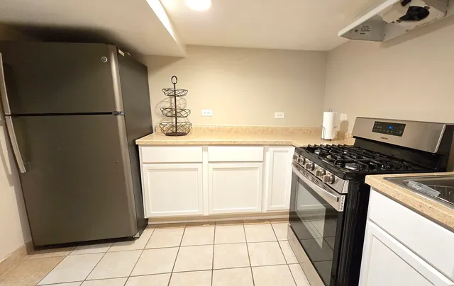 $1,200 | 4509 North Knox Avenue, Unit G, Chicago, IL 60630