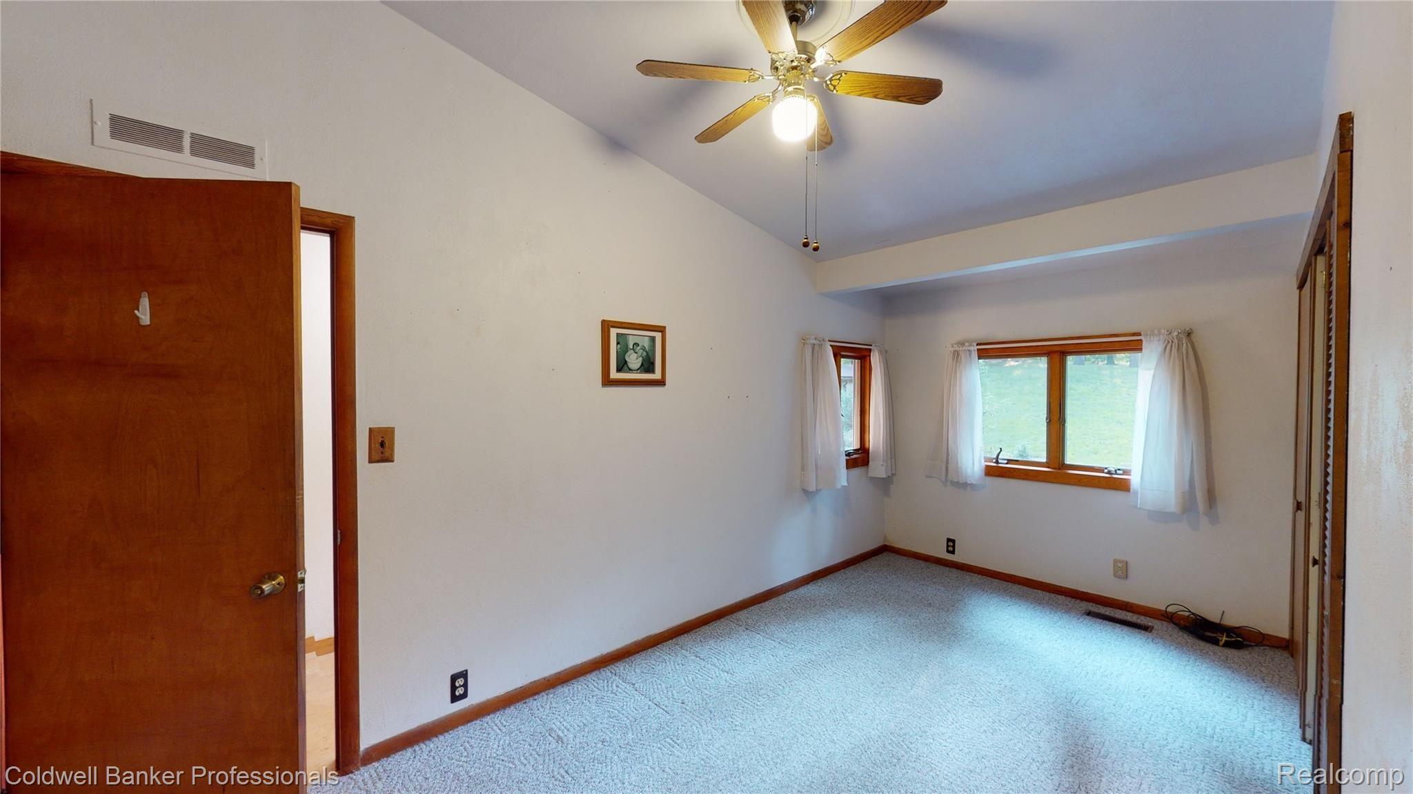 96 West Coulter Road Lapeer, MI 48446 - Photo 48 of 62 3rd BR2.jpg