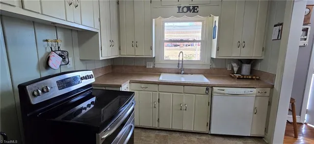 $268,000 | 206 Forest Drive, Lexington, NC 27295