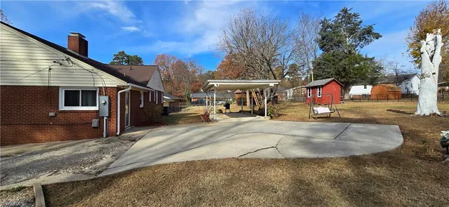 $268,000 | 206 Forest Drive, Lexington, NC 27295