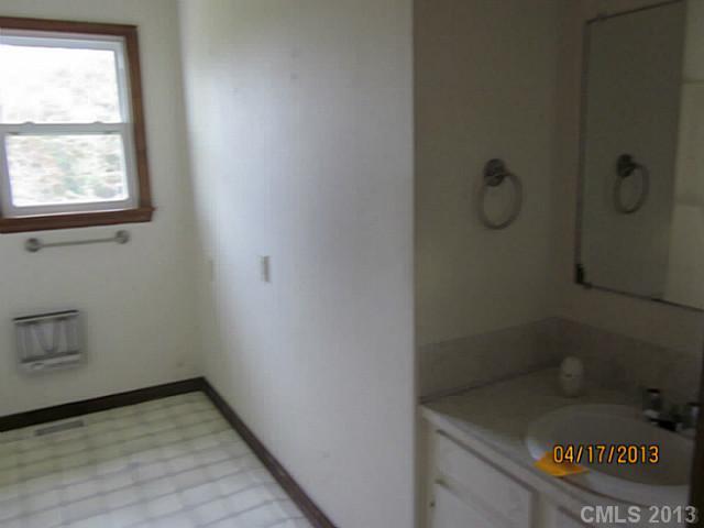 5290 Herman Road Claremont, NC 28610 - Photo 4 of 10 Gallery Image 4