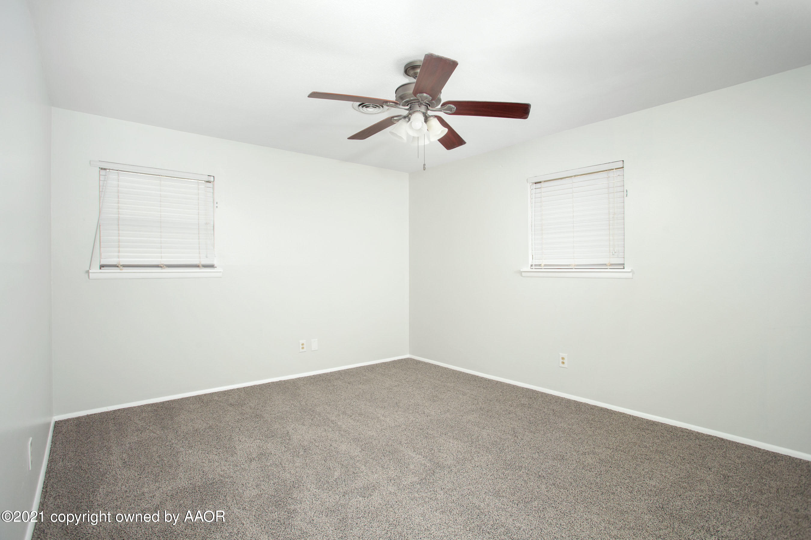 6009 Gainsborough Road Amarillo, TX 79106 - Photo 12 of 21 13