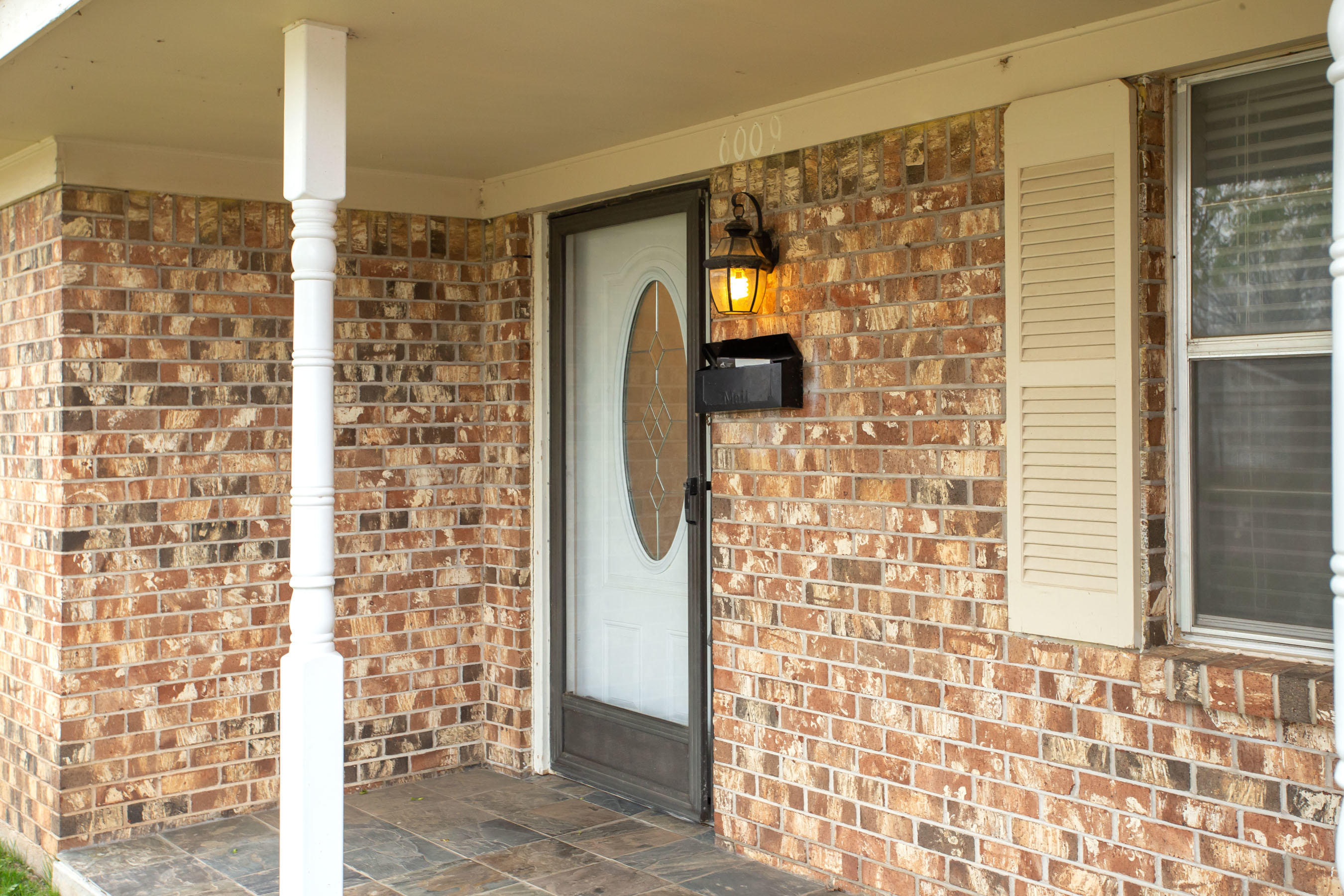 6009 Gainsborough Road Amarillo, TX 79106 - Photo 2 of 21 Porch